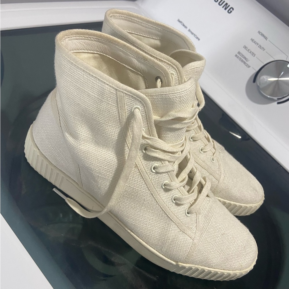 VINCE - Cream canvas high top sneakers w/ duster- SZ 8